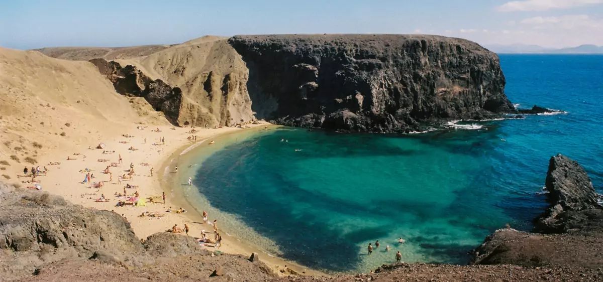 Plage de Papagayo à Lanzarote aux Canaries