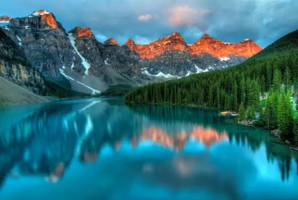 Lake Louise dans l'Alberta