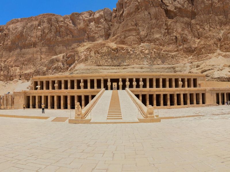 Combiné Fabuleuse Egypte et Rihana resort pas cher photo 11