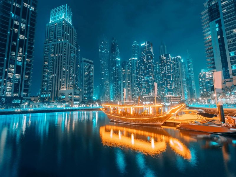 Circuit Lumières du désert : escapade entre Dubai et Abu Dhabi 5* pas cher photo 1