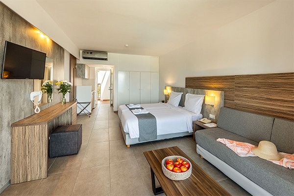 Circuit Chypre entre plage et culture, logement Framissima Évasion Kapetanios Aqua Resort 4* pas cher photo 14