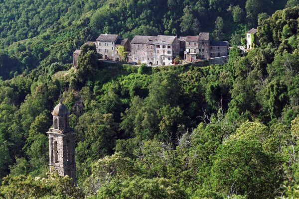 Autotour Balade à la découverte de la Corse (vol inclus) pas cher