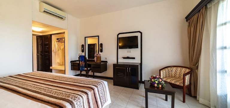 Combiné Hôtel PrideInn Flamingo Beach Resort 4* et Safari pas cher photo 8