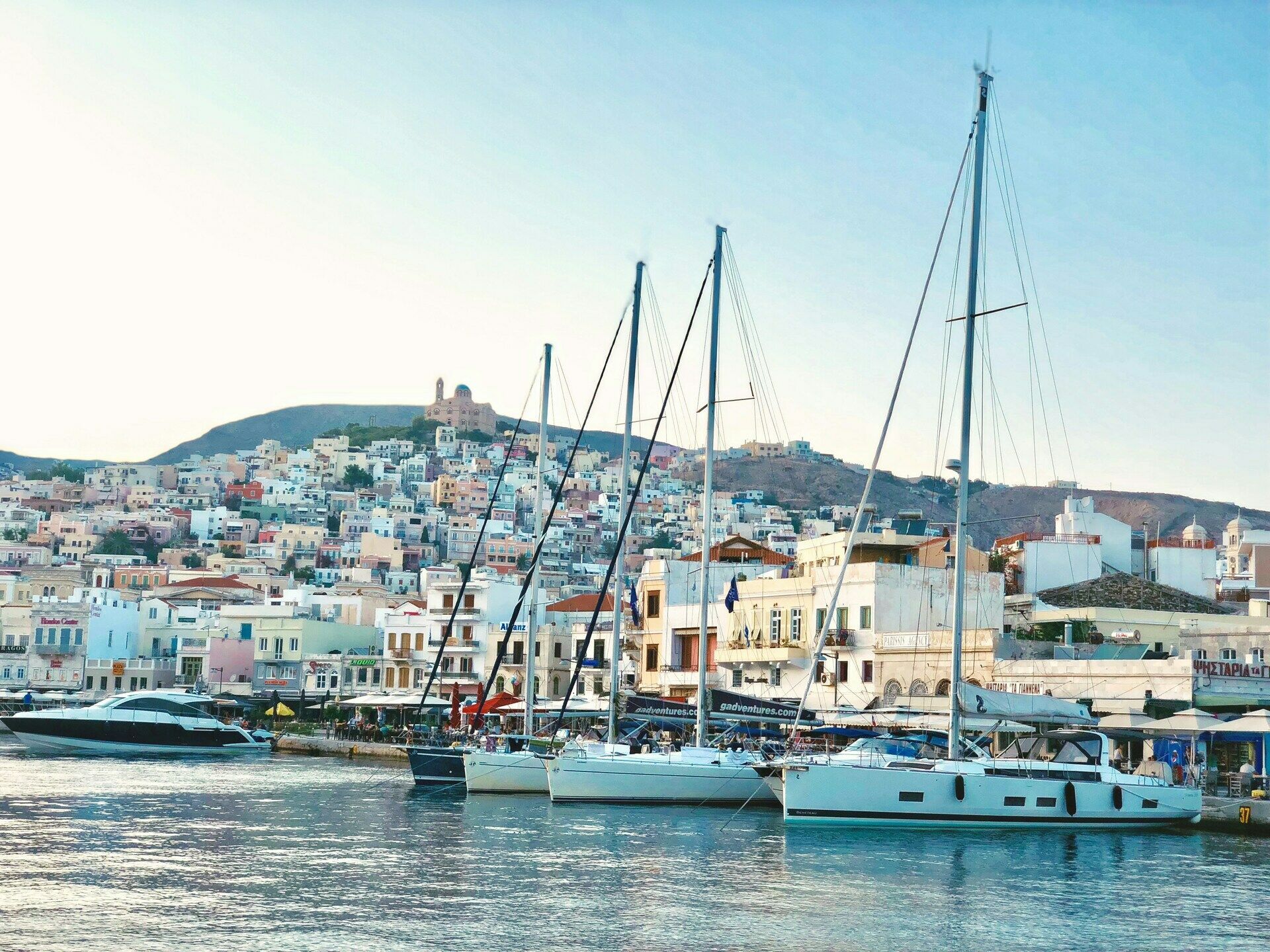 Combiné Cyclades quatre îles Santorin, Naxos, Syros et Mykonos 3* ou 4* pas cher photo 1