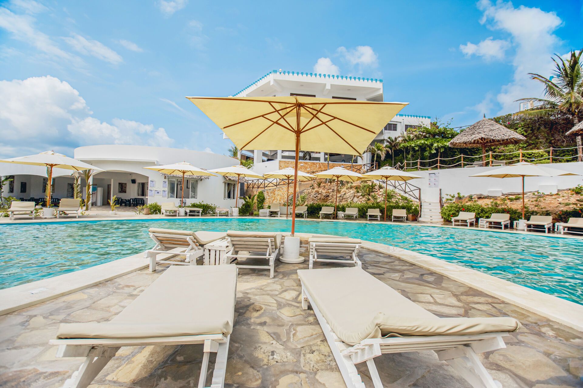 Safari Tsavo East – Amboseli et Séjour au Kappa Club AHG Lion Beach Resort 4*nl pas cher photo 1