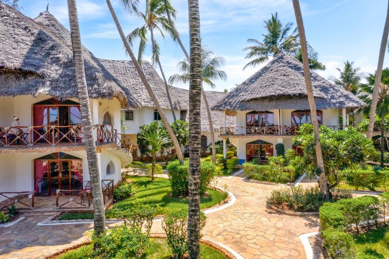 Safaris Ngorongoro, Tarangire et Manyara et Séjour au Waridi Beach Resort & Spa 4* NL pas cher