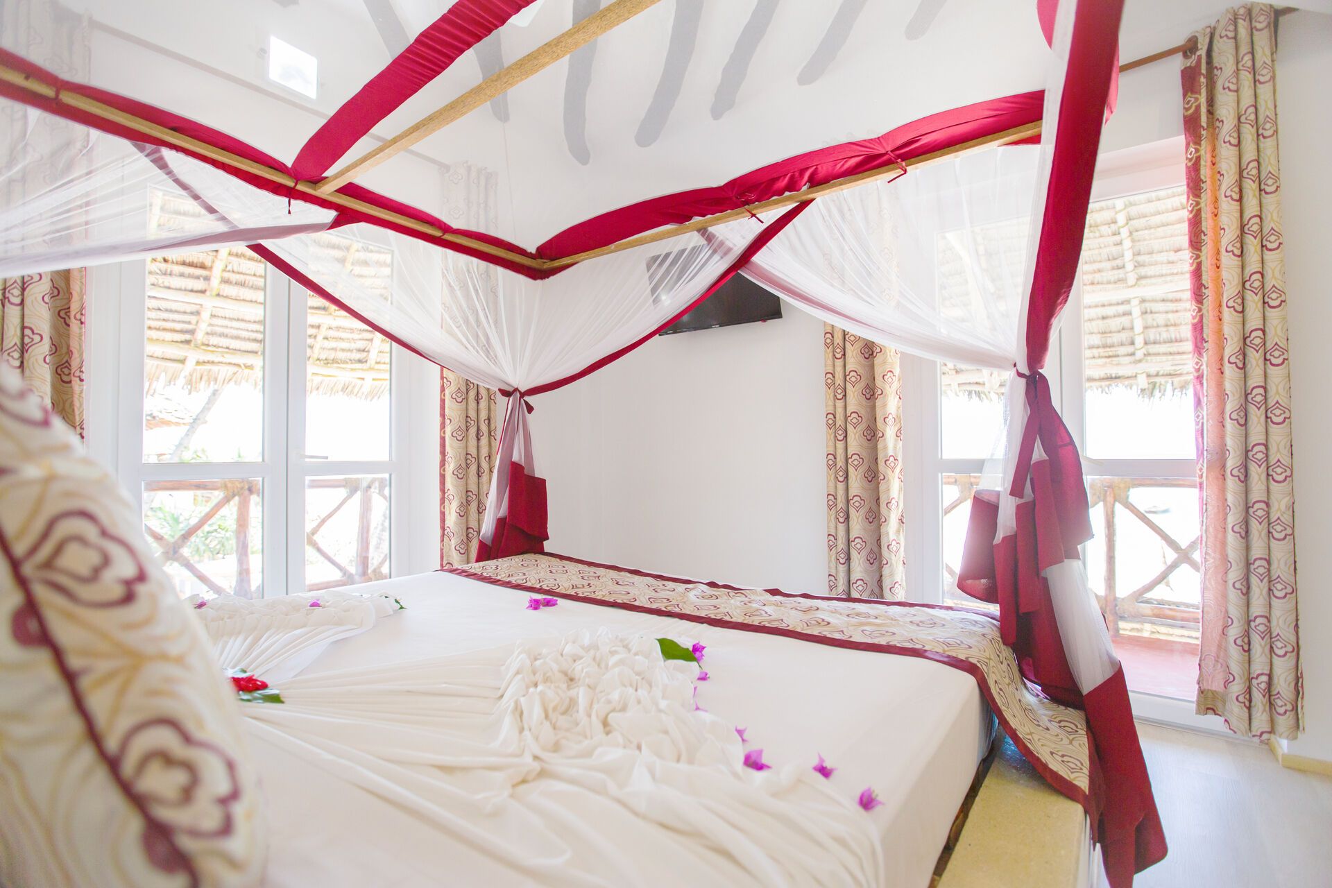 Séjour au Dream's Bay Beach Hotel 4* & Safari Selous 2 nuits pas cher photo 9