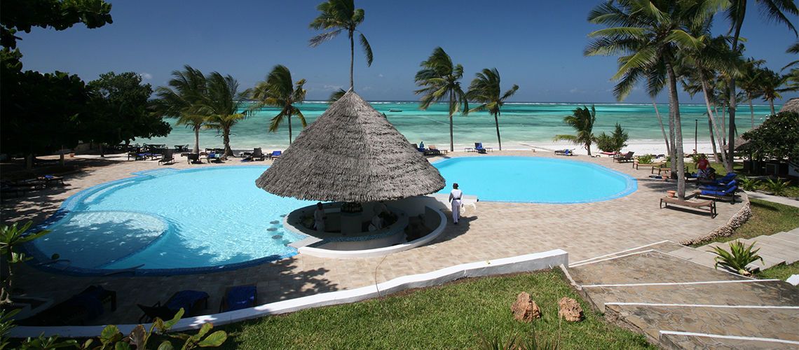 Safari Serengeti 2 nuits et Séjour au Kappa Club Dream’s Bay Beach Hotel 4* pas cher photo 1