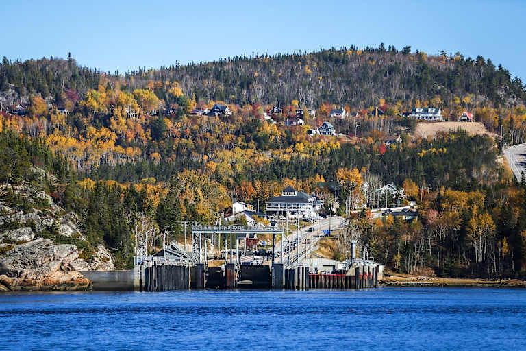 Circuit Dans l'Est Canadien : Sentiers, Lacs et Forêts pas cher photo 1