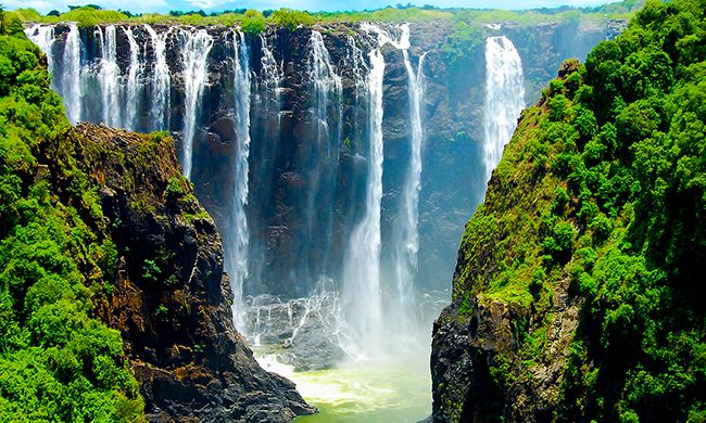 Autotour Du Cap Aux Parcs d'Afrique du Sud et Chutes Victoria 3* pas cher photo 1