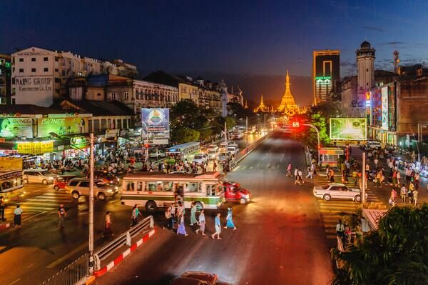 Circuit Sur la Route de Mandalay en Liberté et en Privatif 3* pas cher photo 1