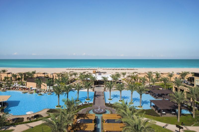 Combiné Hôtel Saadiyat Rotana 5* et Hôtel Embudu Village Resort 3* pas cher