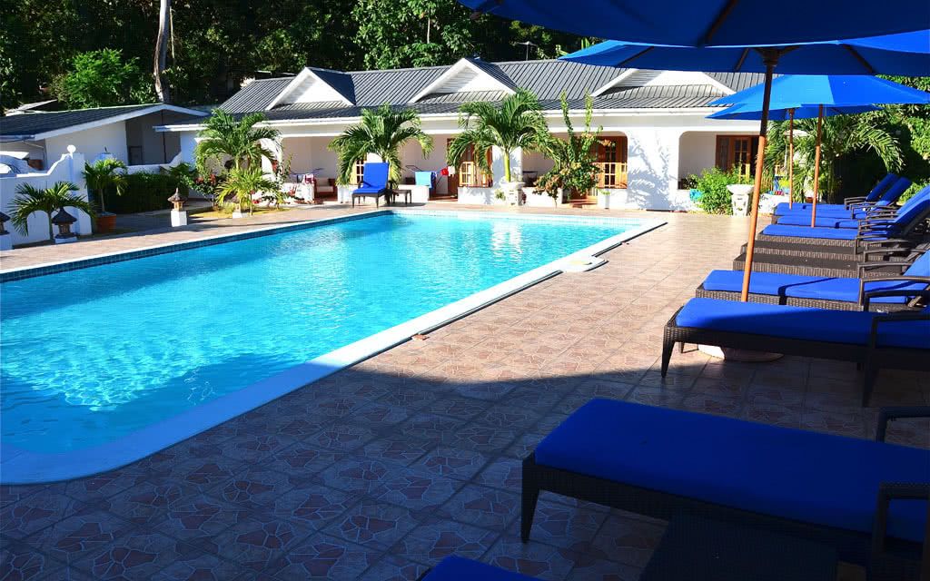 COMBINÉ 2 ILES : MAHÉ + PRASLIN L'Habitation Cerf Island + The Britannia 14 nuits pas cher photo 1