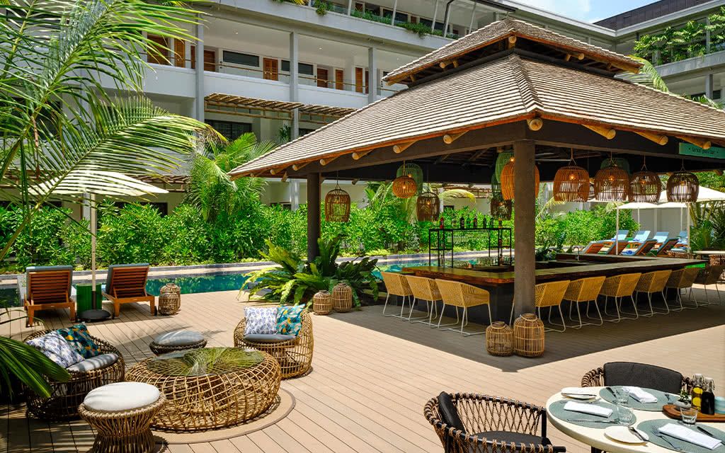 COMBINÉ 2 ILES : MAHÉ + PRASLIN Laila Resort + Indian Ocean Lodge 09 nuits 4* pas cher