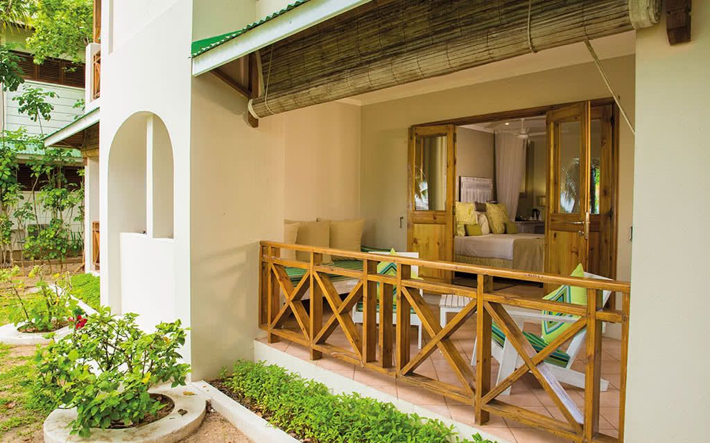 COMBINÉ 2 ILES : MAHÉ + PRASLIN Valmer + Indian Ocean Lodge 09 nuits 3* pas cher