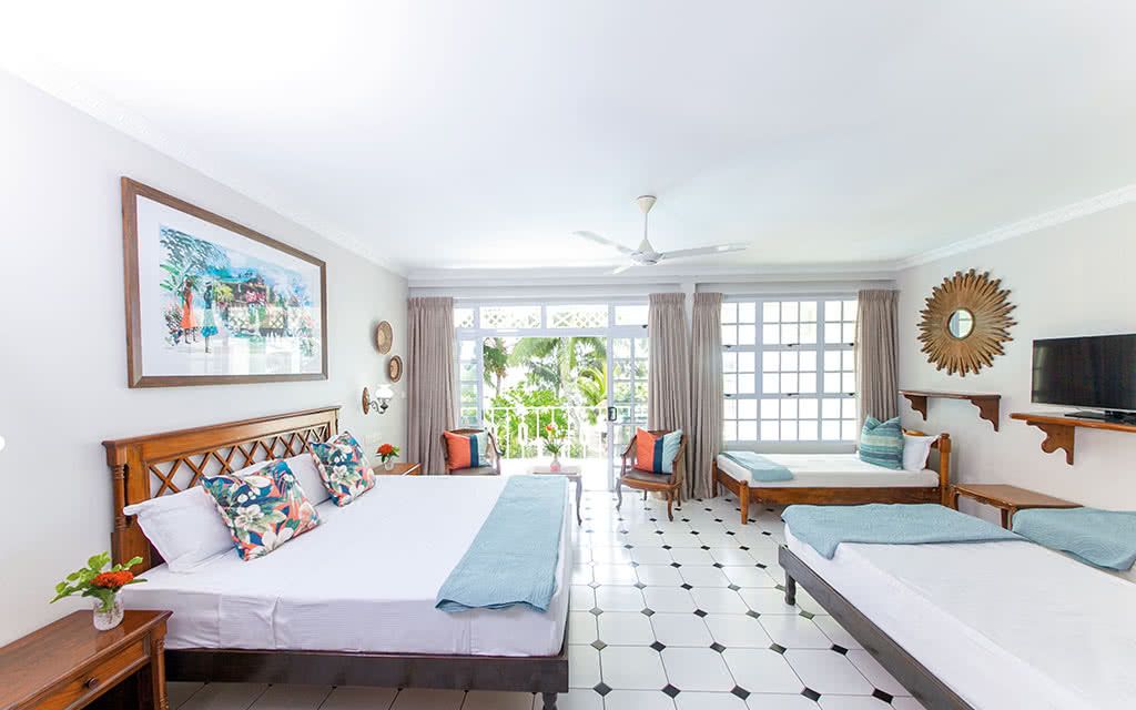 COMBINÉ 2 ILES : MAHÉ + PRASLIN Valmer + Palm Beach 14 nuits 2* pas cher