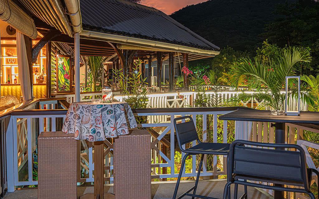 COMBINÉ 2 ILES : MAHÉ + PRASLIN Cerf Island Resort + Acajou 09 nuits 3* pas cher photo 13