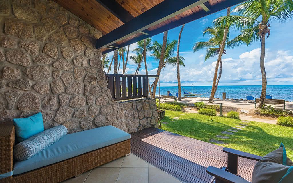 COMBINÉ 2 ILES : MAHÉ + PRASLIN Cerf Island Resort + Coco de Mer & Black Parrot Suites 09 nuits 3* pas cher photo 3