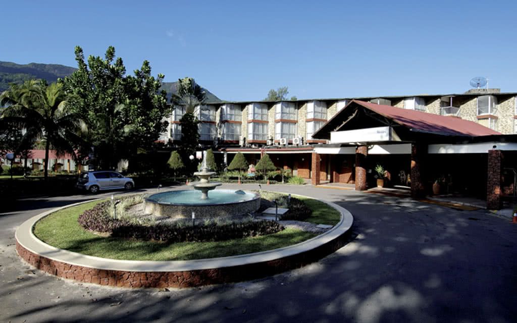 COMBINÉ 2 ILES : MAHÉ + PRASLIN Hôtel Berjaya Beau Vallon Bay + Hôtel Le Duc de Praslin et Villas 12 pas cher photo 7