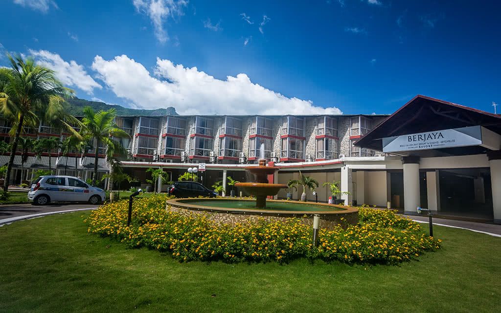 COMBINÉ 2 ILES : MAHÉ + PRASLIN Hôtel Berjaya Beau Vallon Bay + Hôtel Le Duc de Praslin et Villas 12 pas cher photo 9