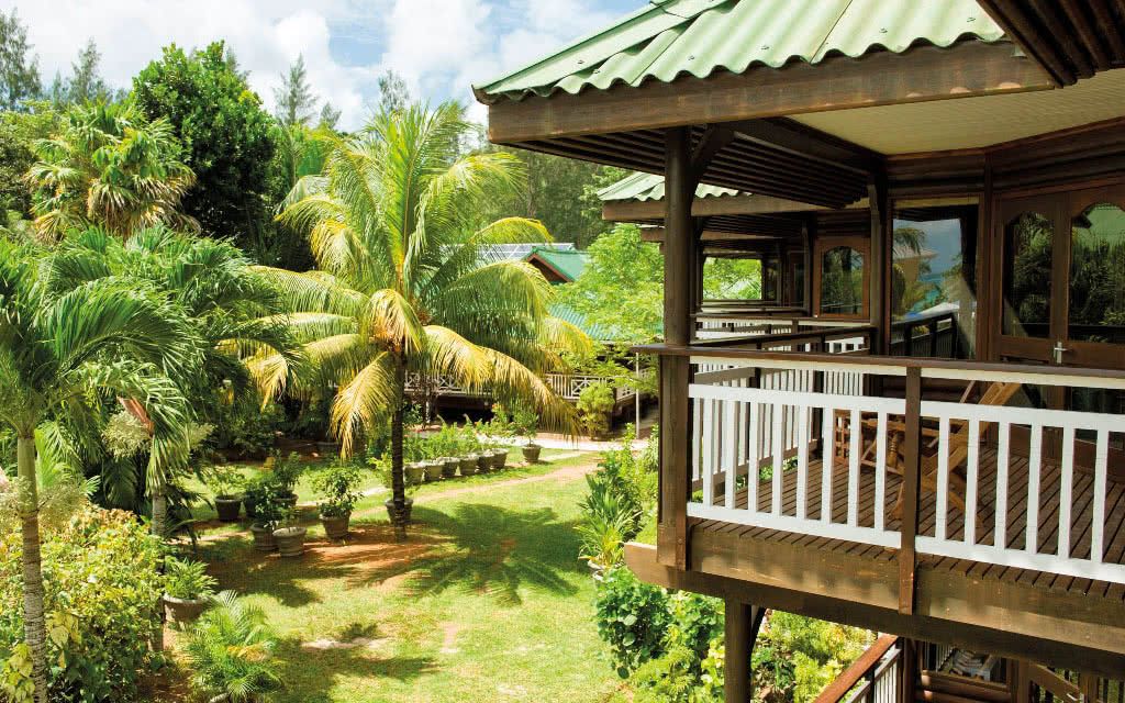 COMBINÉ 2 ILES : MAHÉ + PRASLIN Cerf Island Resort + Acajou 12 nuits 3* pas cher photo 12