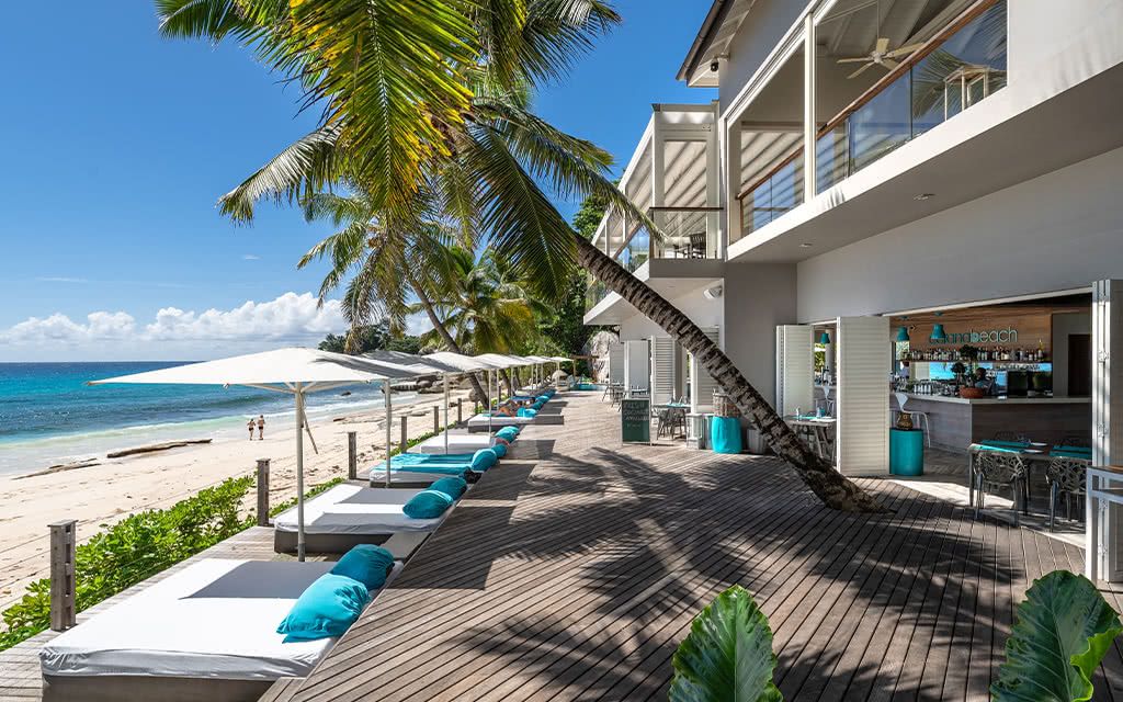 COMBINÉ 2 ILES : MAHÉ + PRASLIN Carana Beach Hôtel + Coco de Mer & Black Parrot Suites 12 nuits 4* pas cher photo 9