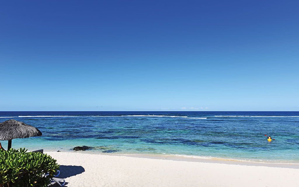 COMBINÉ 2 ILES : MAHÉ + ILE MAURICE Carana Beach + Radisson Blu Poste Lafayette Resort & Spa 12 nuit pas cher photo 3