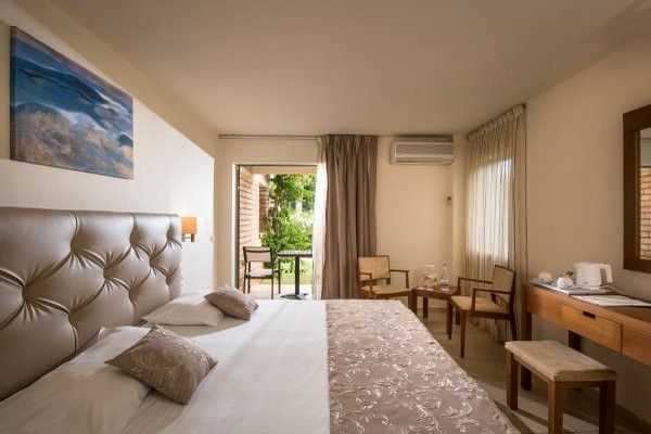 Circuit Au pays de Minos, logement au Bella Beach 5* pas cher photo 22