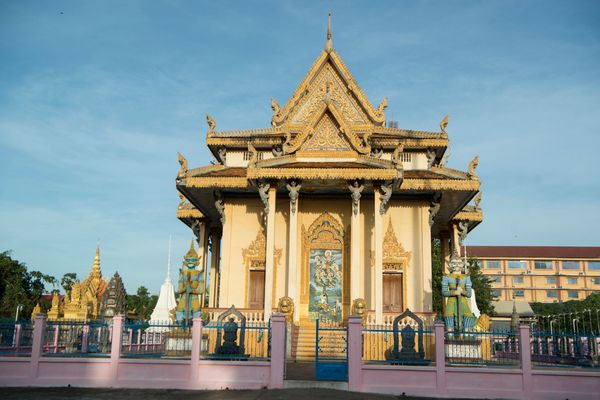 Circuit Lotus du Cambodge et Plage à Koh Rong Sanloem pas cher photo 2