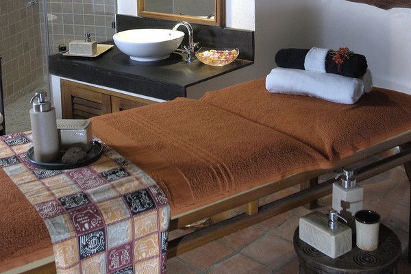 Combiné circuit et hôtel Pinewood Beach Resort & Spa 4*sup avec 1 nuit safari Tsavo Est pas cher photo 1