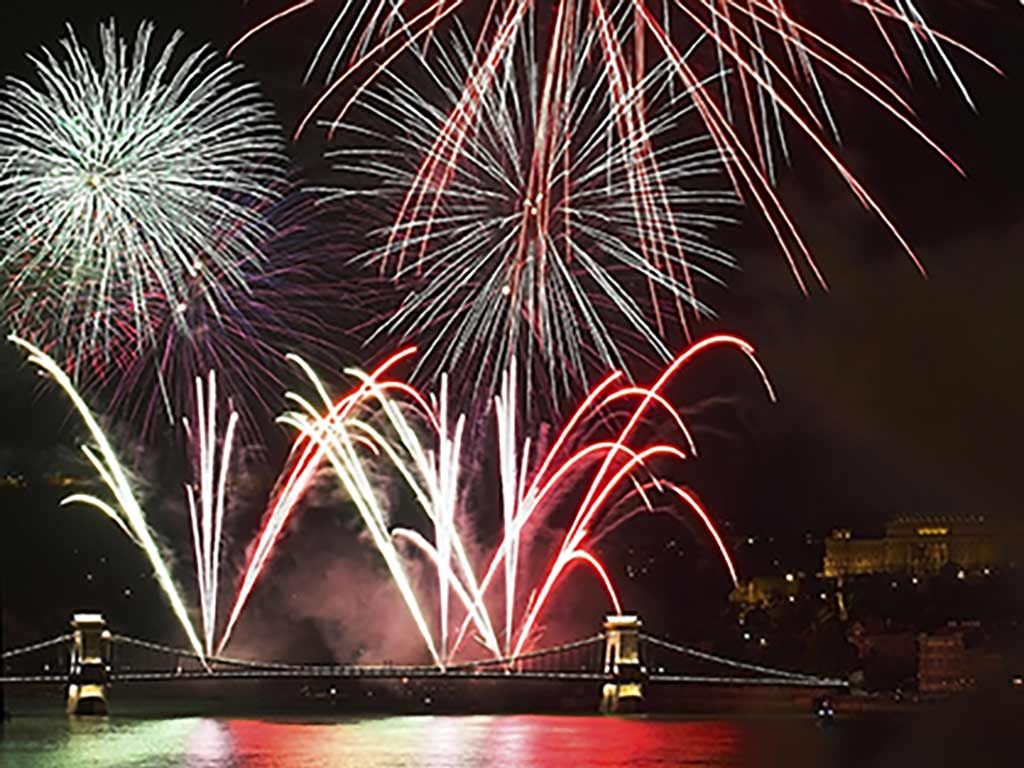 Réveillon à Budapest avec soirée du Nouvel An à bord de l'Europa - Hôtel Aquincum 5* - Visites et re pas cher photo 1