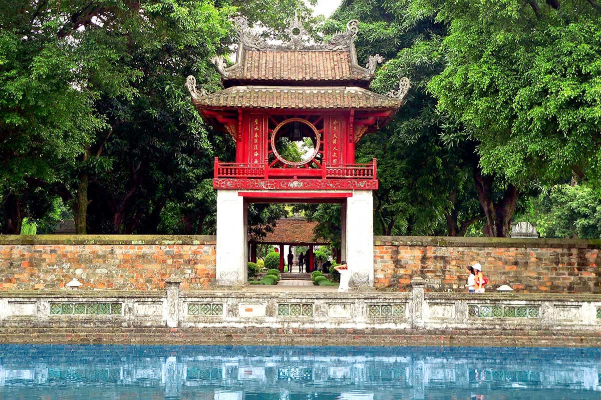 Circuit De la baie d'Along aux temples d'Angkor pas cher photo 3