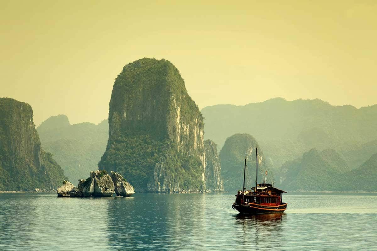 Circuit De la baie d'Along aux temples d'Angkor pas cher photo 5