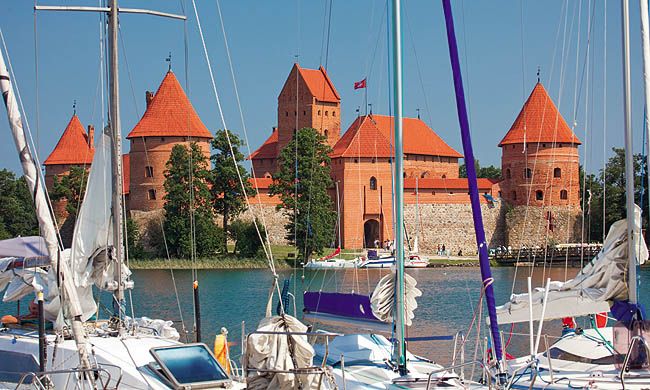 INDISPENSABLE BALTIQUE pas cher photo 1