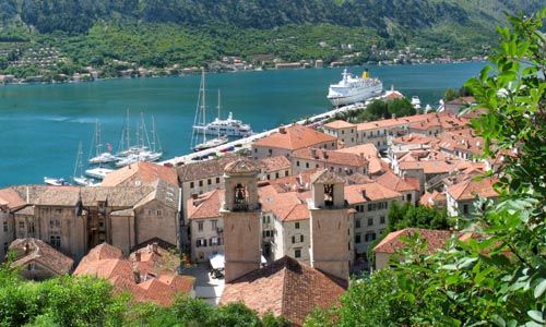 INDISPENSABLE MONTENEGRO pas cher photo 7