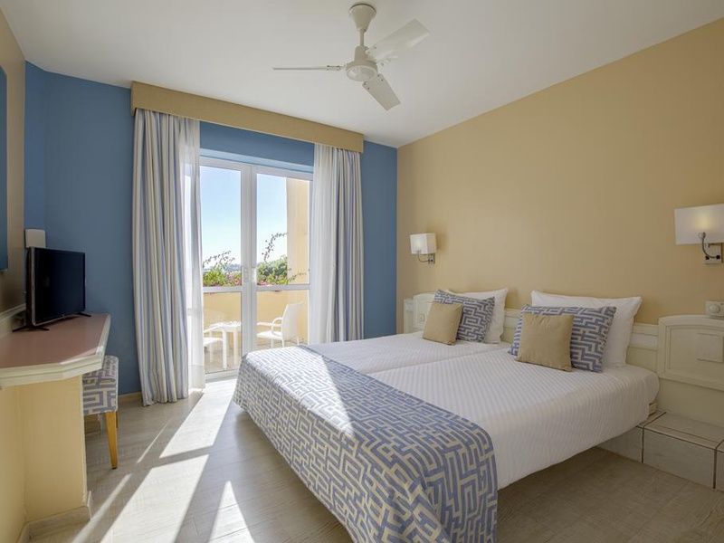 Hôtel Robinson Esquinzo Playa 3* pas cher photo 3