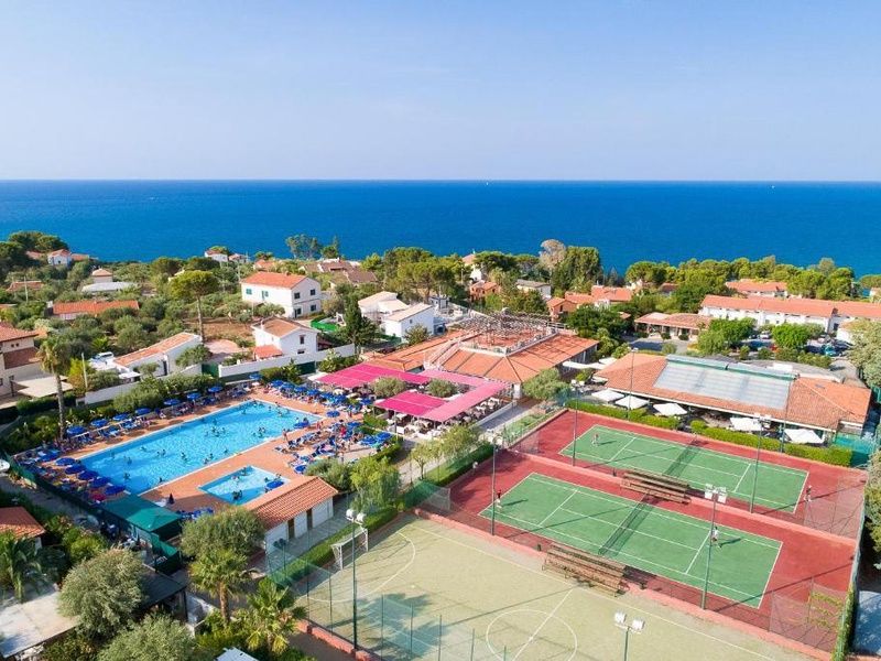 Hôtel Cefalù Resort Sporting Club 3* pas cher photo 1