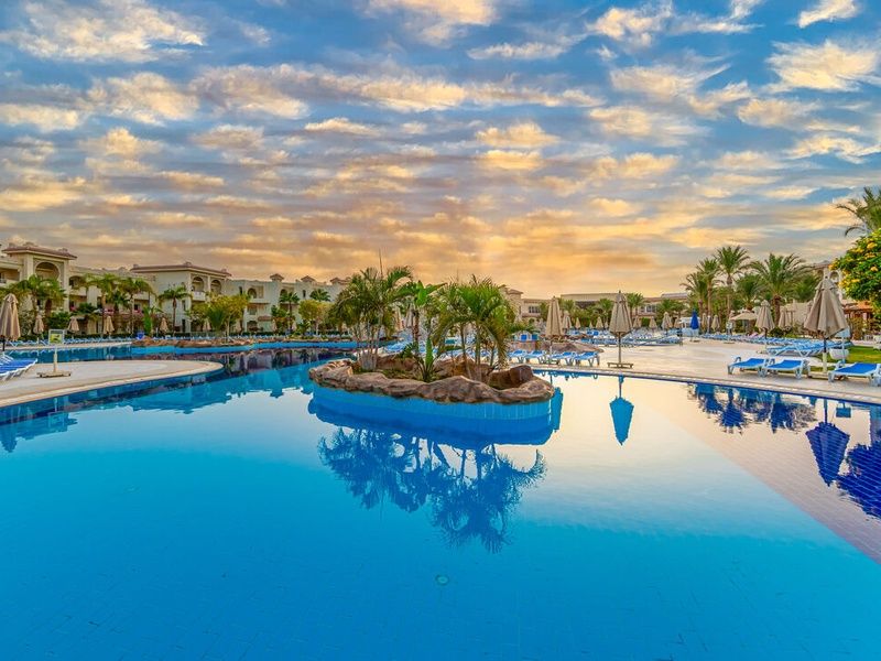 Hôtel Serenity Alpha Beach 5* pas cher photo 1