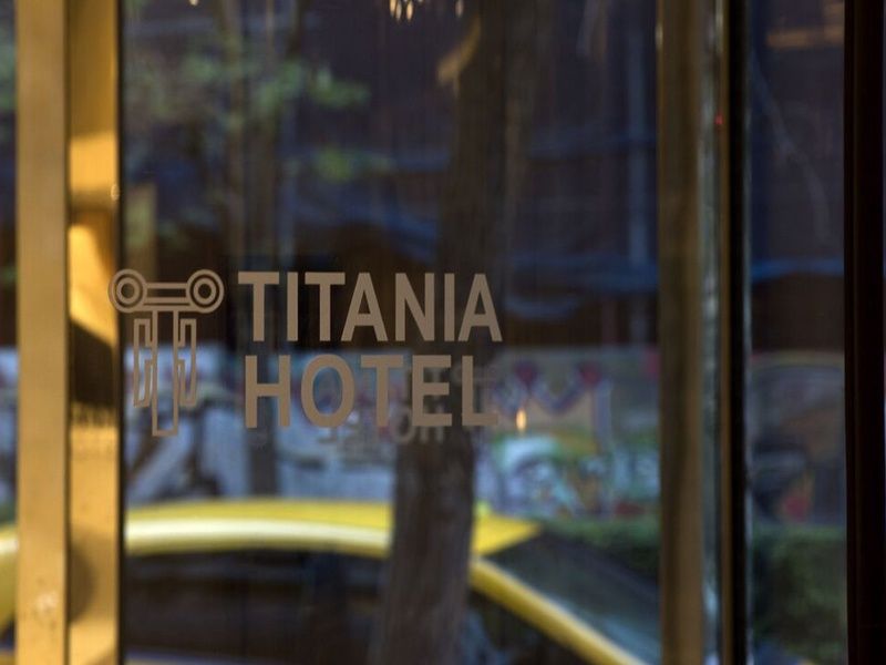 Hôtel Titania 4* pas cher photo 4