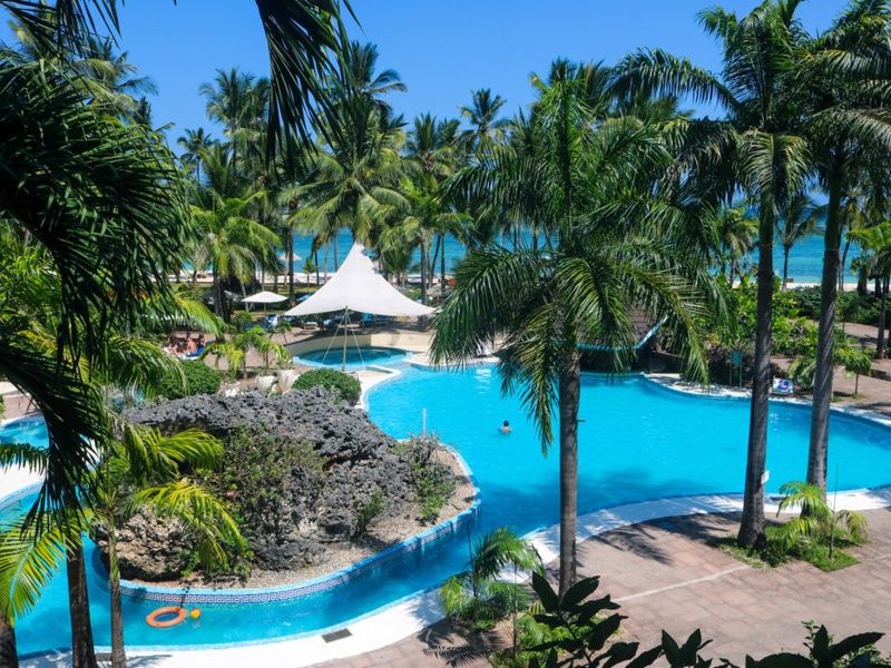 Diani Reef Beach Resort 5* pas cher