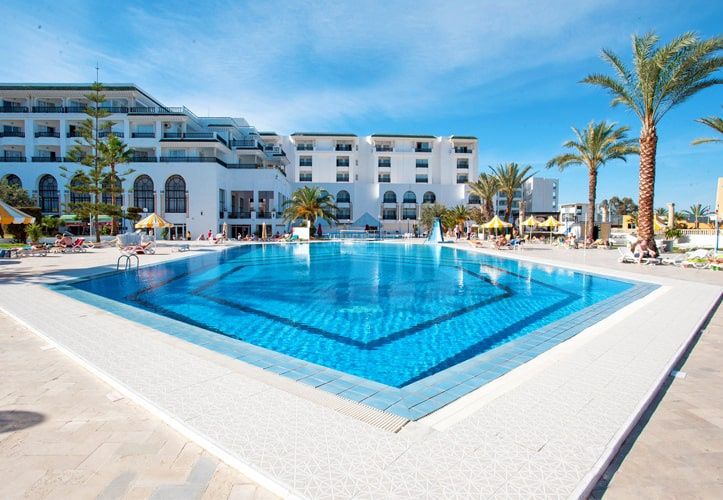 Hôtel Riviera & Aquapark 4* pas cher photo 1