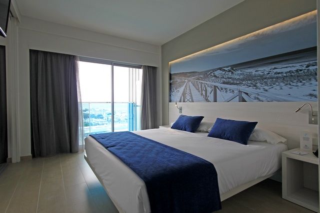 Hôtel BG Tonga Tower Design Hotel & Suites 4* pas cher photo 1