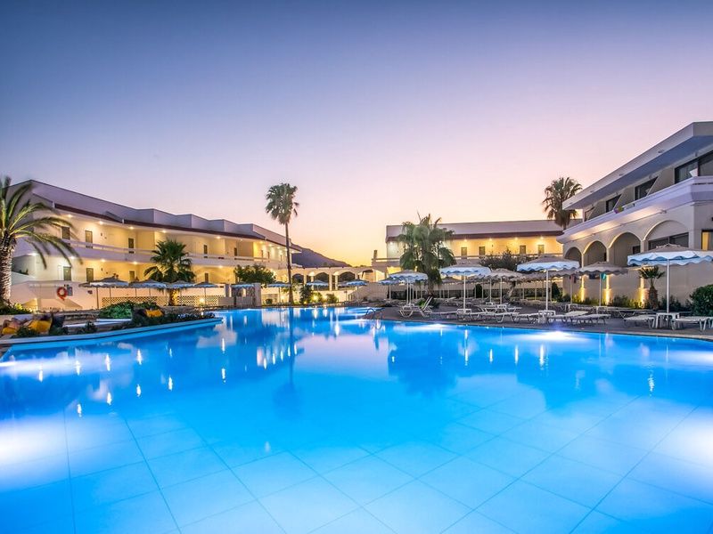 Hôtel Niriides Beach Hotel 4* pas cher photo 1