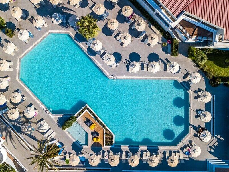 Hôtel Niriides Beach Hotel 4* pas cher photo 2