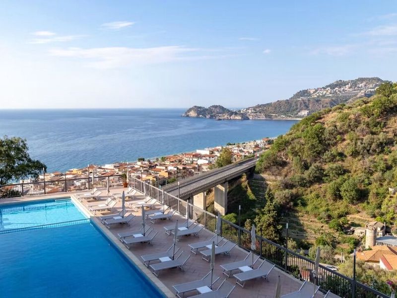 Hotel Antares 4* pas cher