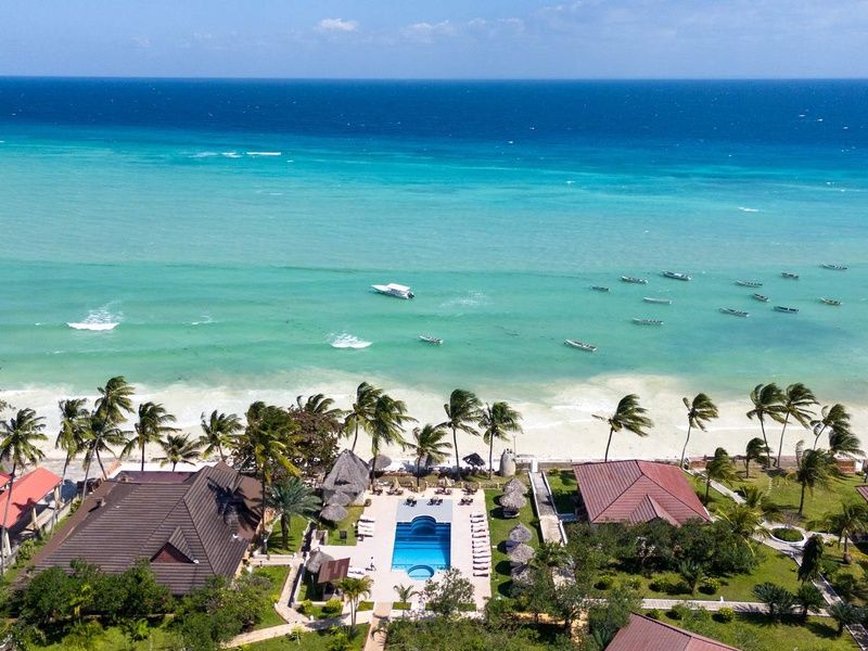 Mon French Club Mandarin Resort 4* pas cher photo 1