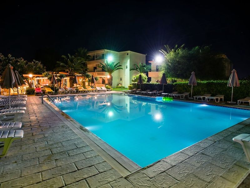 Hôtel Meliton Hotel 3* pas cher photo 1