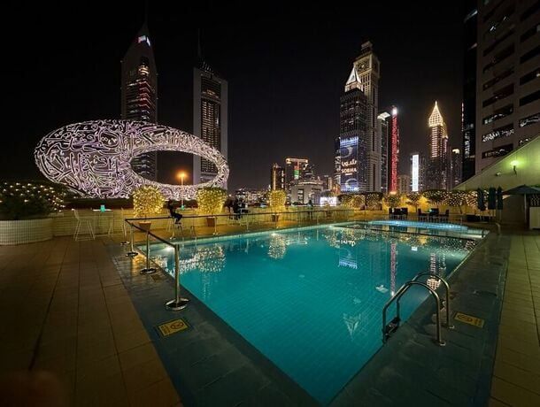 Hotel Millennium Plaza Downtown 5* + 1/2 journée de Safari en 4X4 dans le désert + Barbecue et spect pas cher photo 3