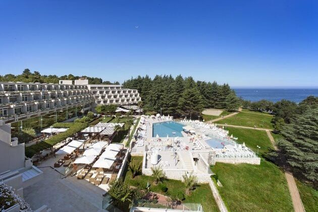 Hôtel Mediteran Plava Laguna 3* pas cher photo 1