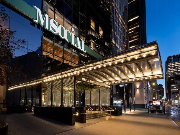 M Social Downtown 3* pas cher photo 1